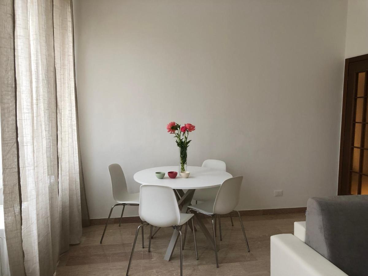 Apartamento Ampio Bilocale A Milano Exterior foto